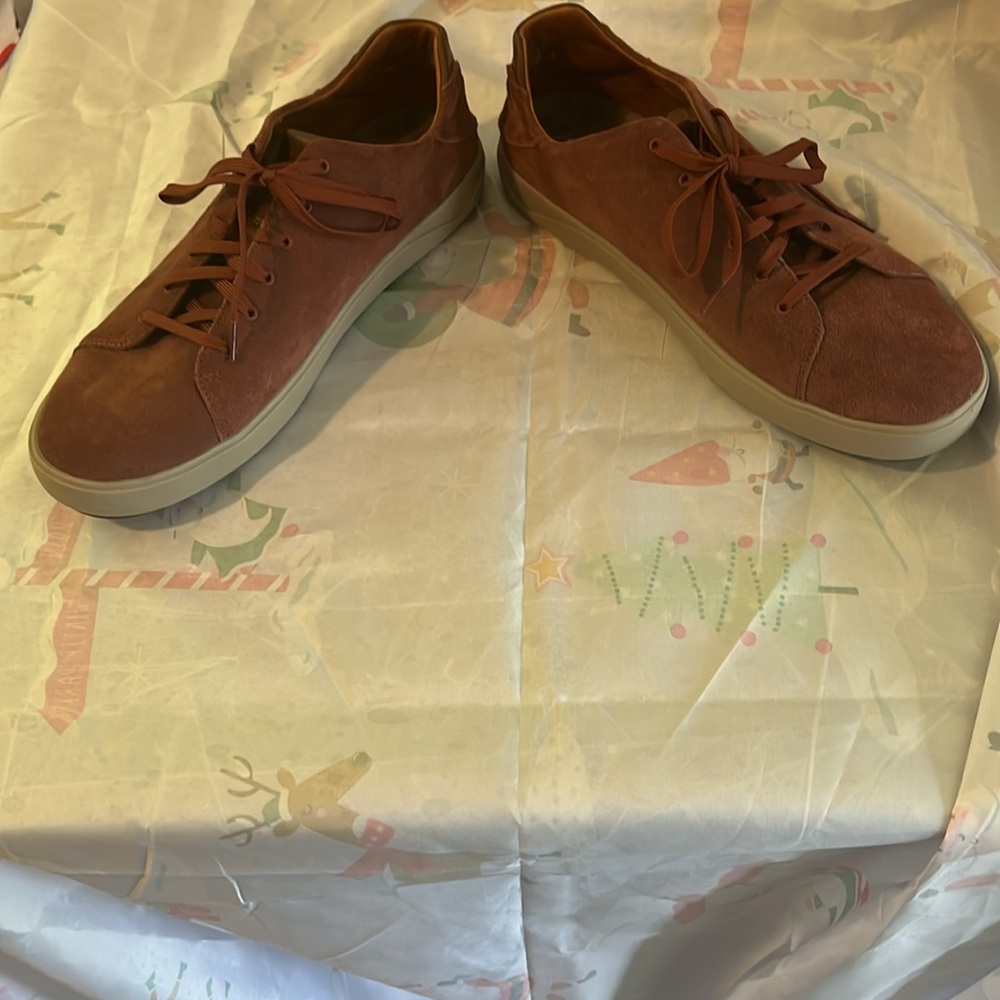 Like New OluKai Lae'ahi Li Kala Aloha Suede Sneaker Shoes Men's Sz 13M. - Picture 3 of 16